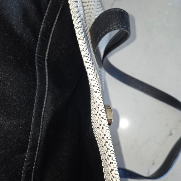 Henri Bendel Black Leather Handbag with Woven Detailing & Gold-toned hardware - Picture 11 of 15